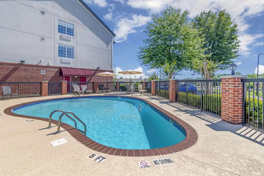 Best Western Plus Lake Lanier Gainesville Hotel & Suites