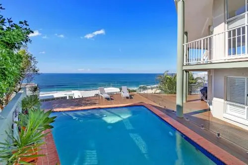 10 Mona Vista Court