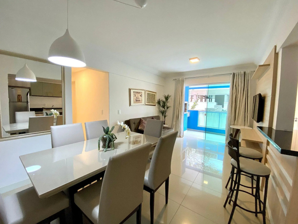 Confortável Apartamento em Condomínio com Piscina
