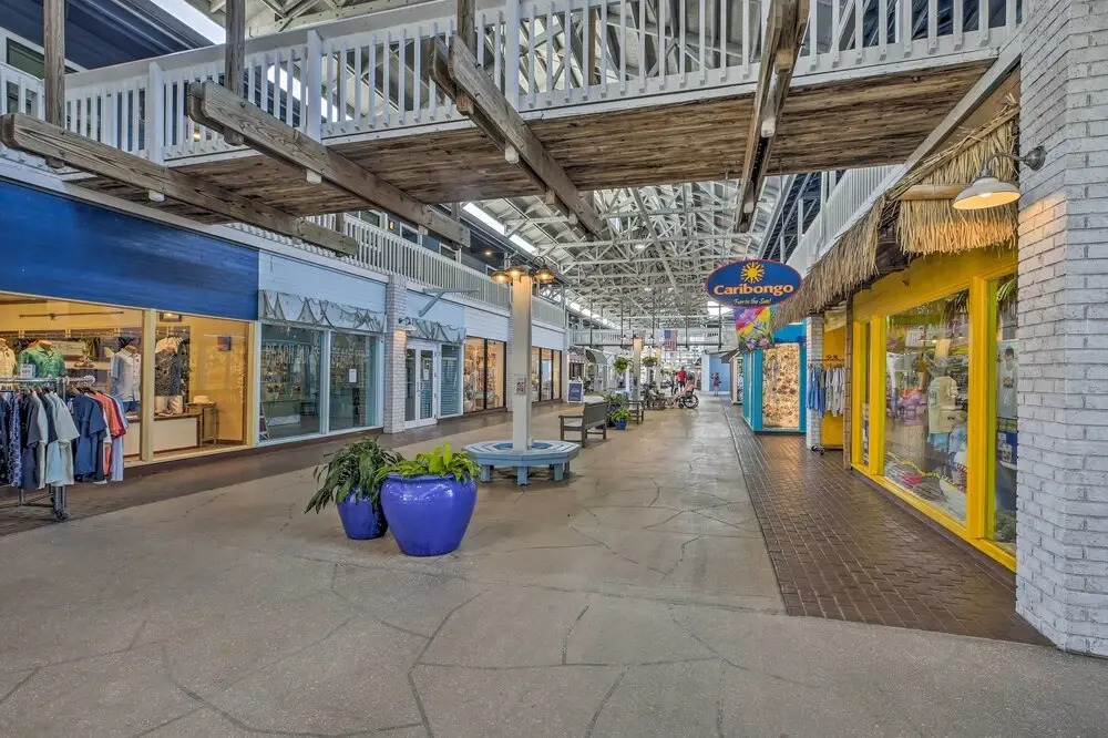 Waterfront Condo w/ Dock - Walk to Fishermens!