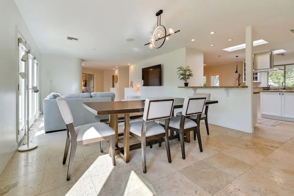 Family Gem in Paradise Valley: Hot Tub, Large Yard