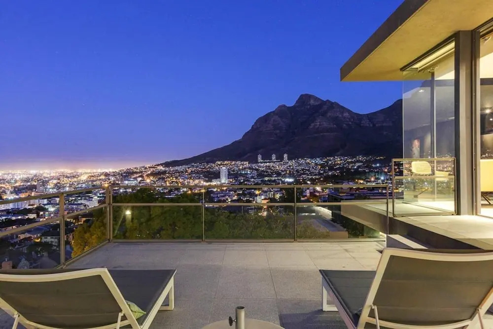 Modern Villa With Rooftop Deck Table Mountain Views Hildene Haven