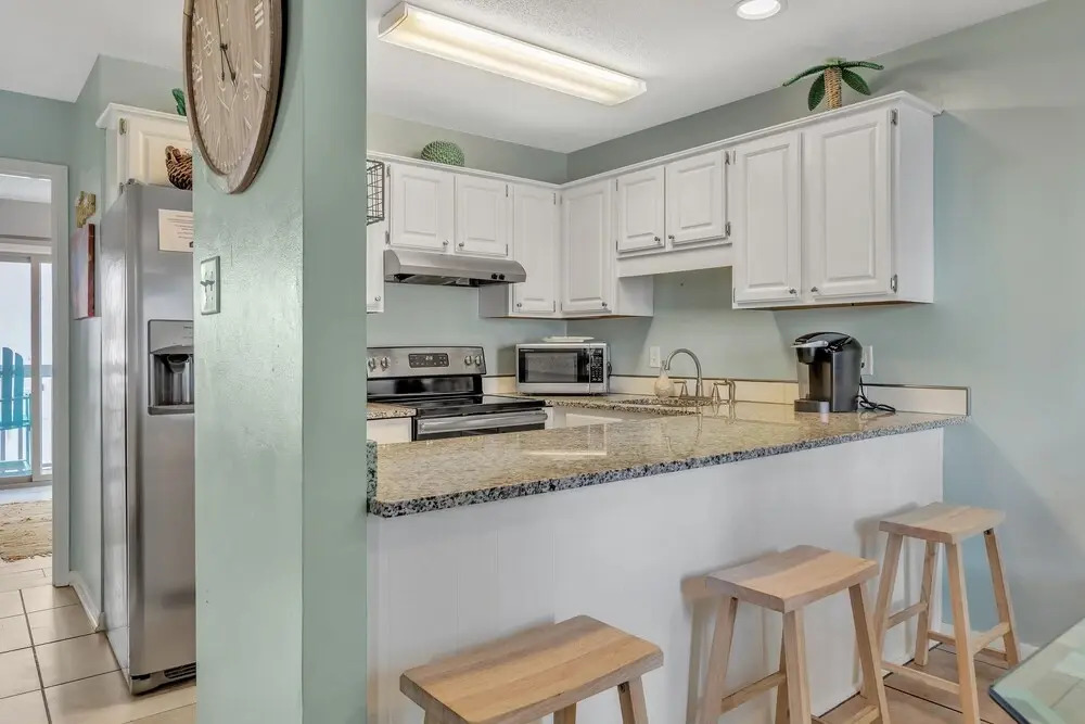Stunning Water-view Condo With Pool 2 Bedroom Condo by Redawning