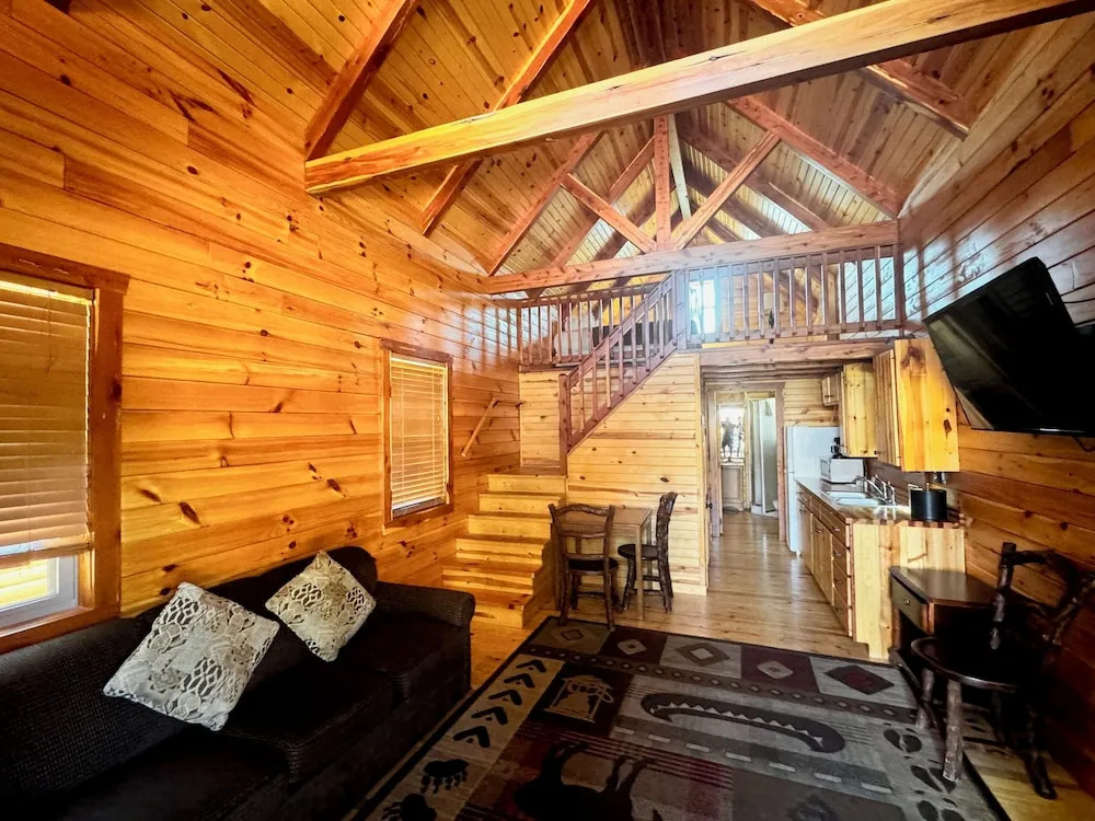Cabins of Mackinac & Lodge