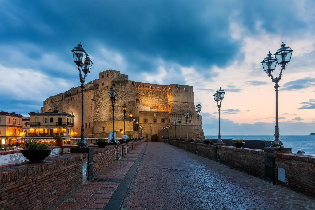 Napoli Storia e Mare