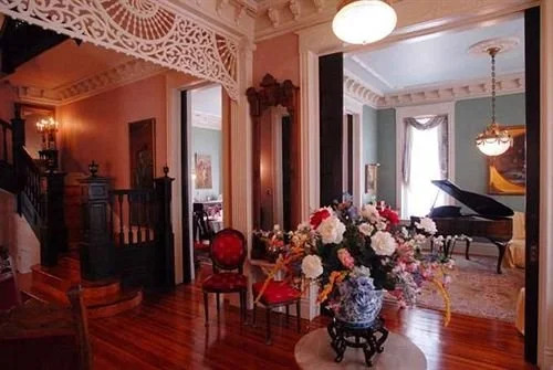 Grace Manor Inn