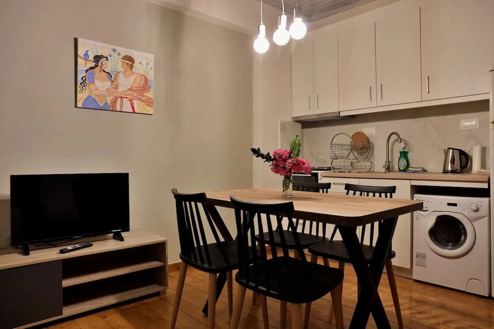 Helianthi Apartment