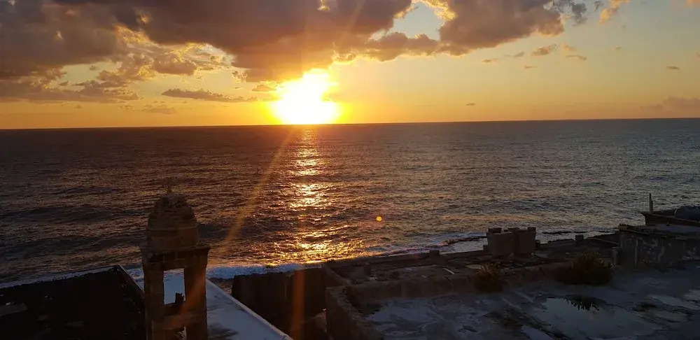 Apartment near Lady of the Sea & Phoenician Wall
