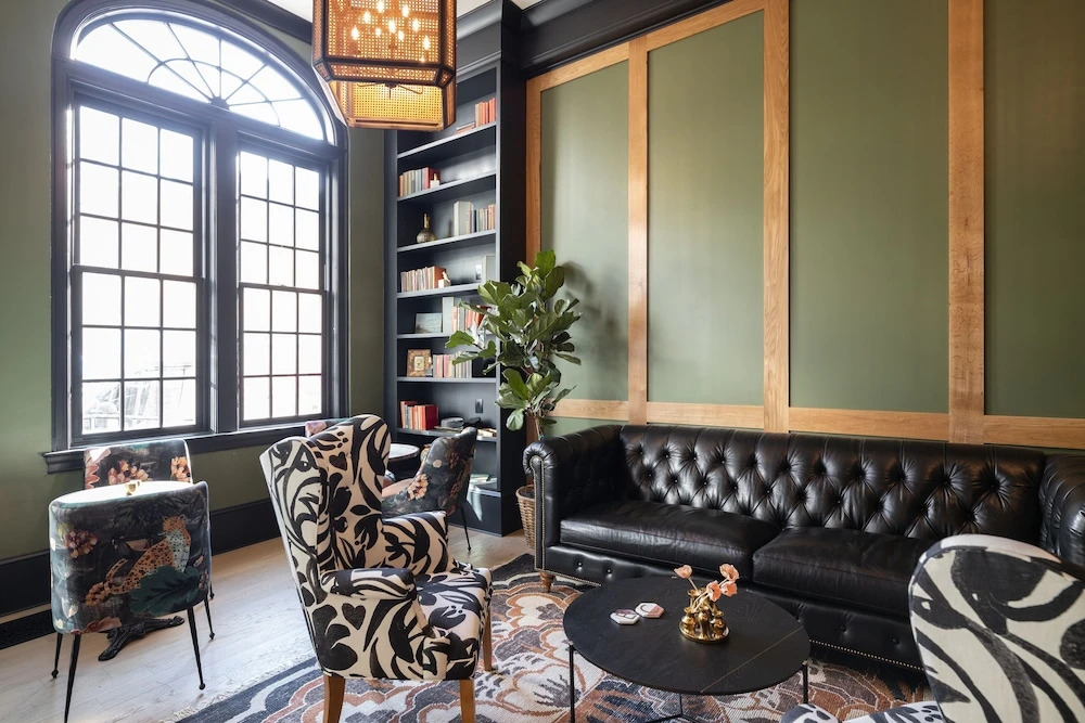 Hotel Thaxter