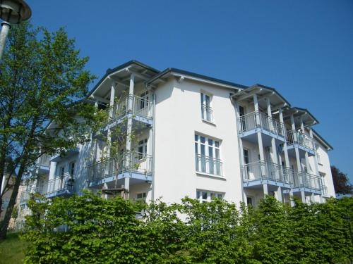 Villa Karina - by Rujana