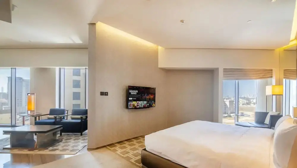 Elegant 1BR Near Wafi Mall Central Dubai Stay
