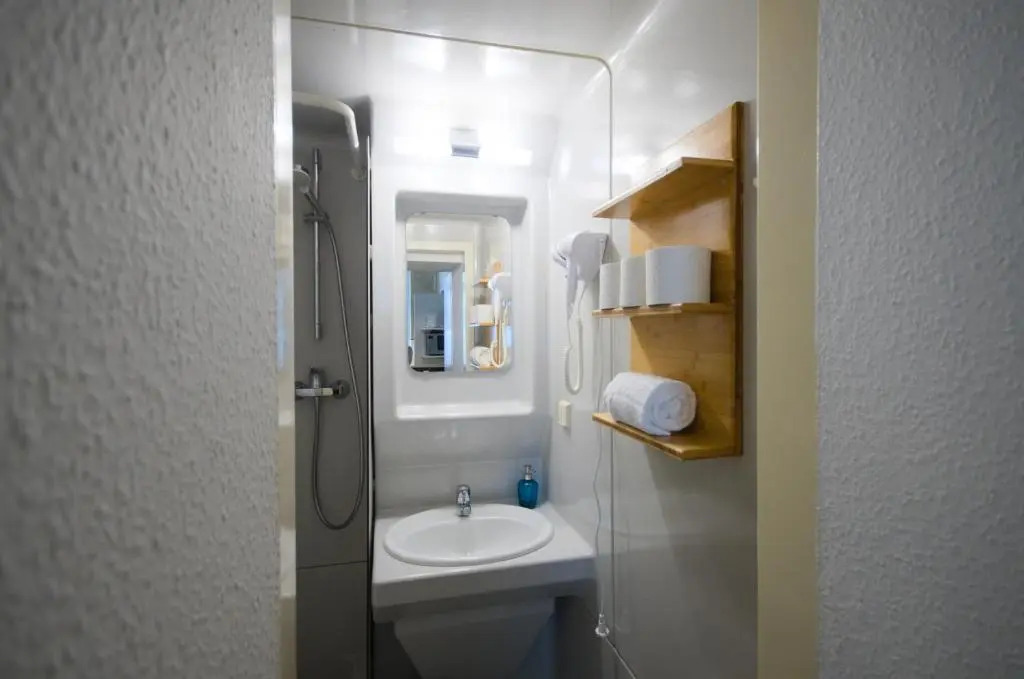 Altbauwohnung mit 3 Bädern (PB6)
