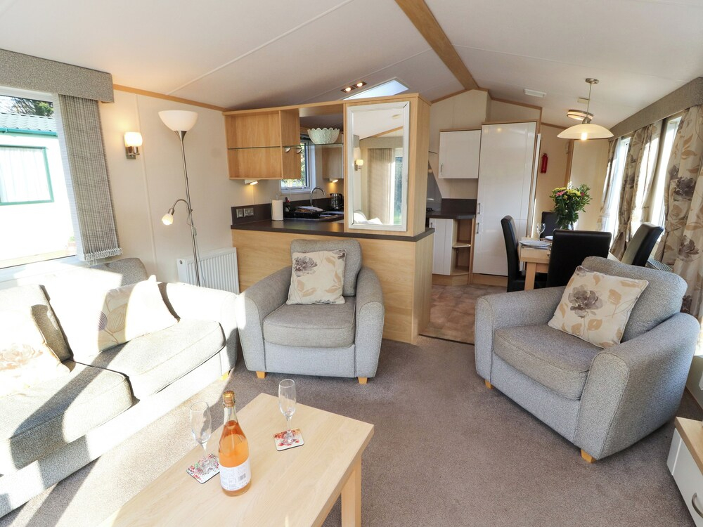 Lodge 2