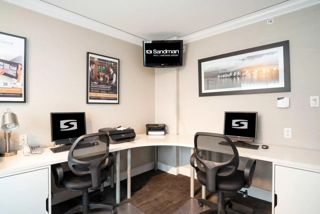 Sandman Hotel & Suites Vancouver Airport
