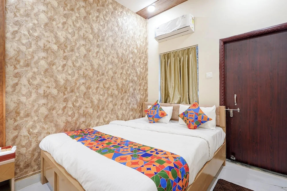 Fabhotel Grant Heights