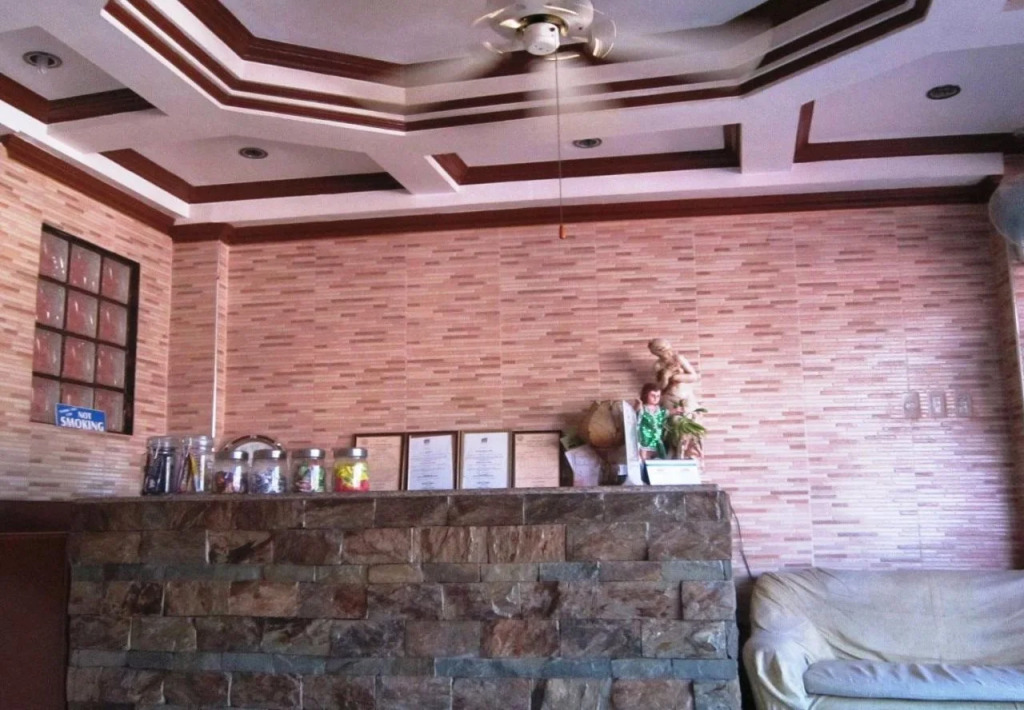 J & J Hotelier