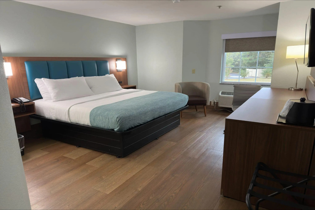 Wingate by Wyndham Macon I-475