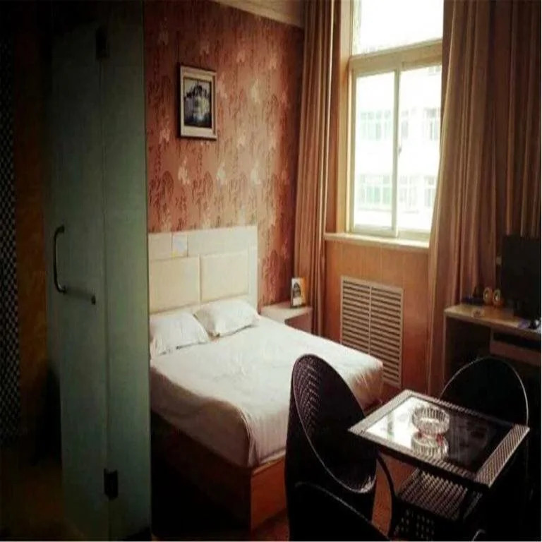 Chifeng Ruihao Business Hotel