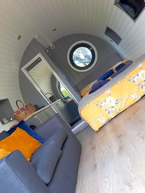 Seren Garden Pod