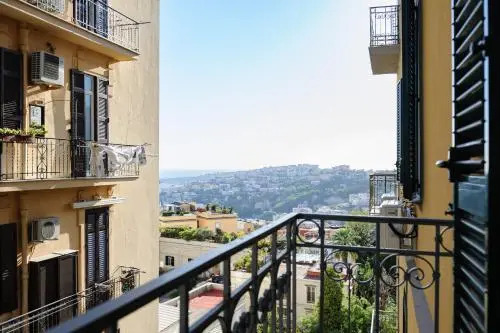 Flat 3 Bedrooms 2 Bathrooms - Naples
