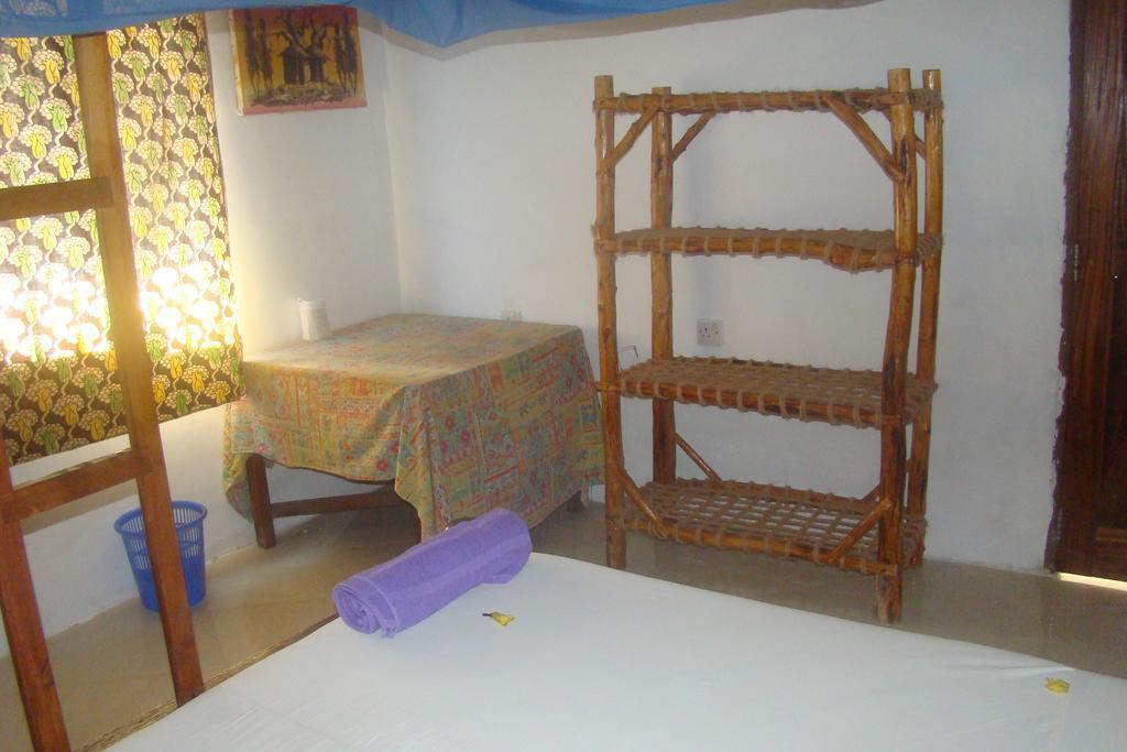 Tabasam Beach Bungalow & Restaurant
