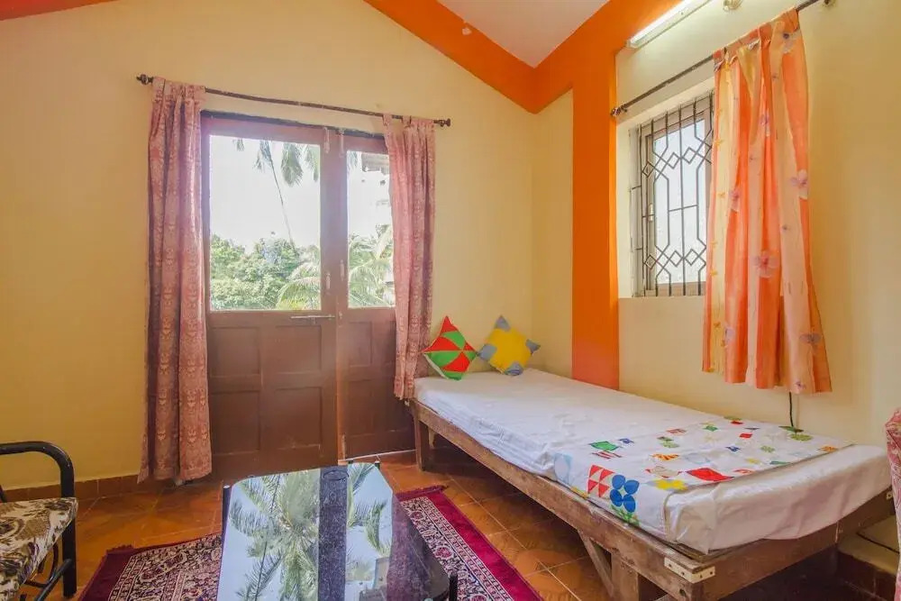 OYO 18350 Home Graceful 1bhk Calangute