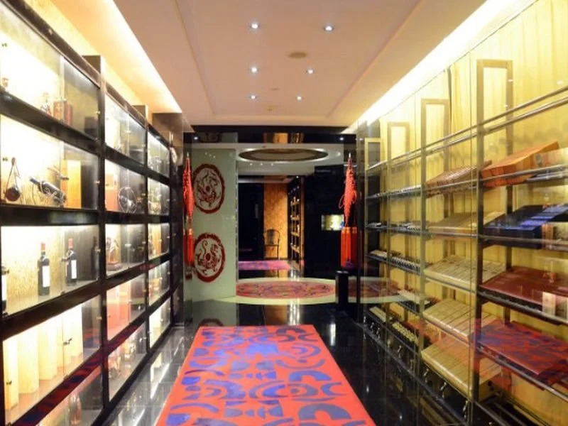 Lotus Huatian Hotel
