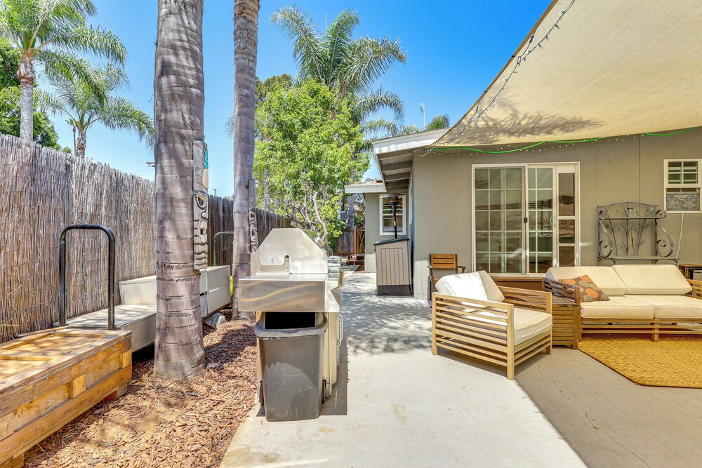 Peaceful Vista House w/ Gas Grill: 1 Mi to Dtwn!
