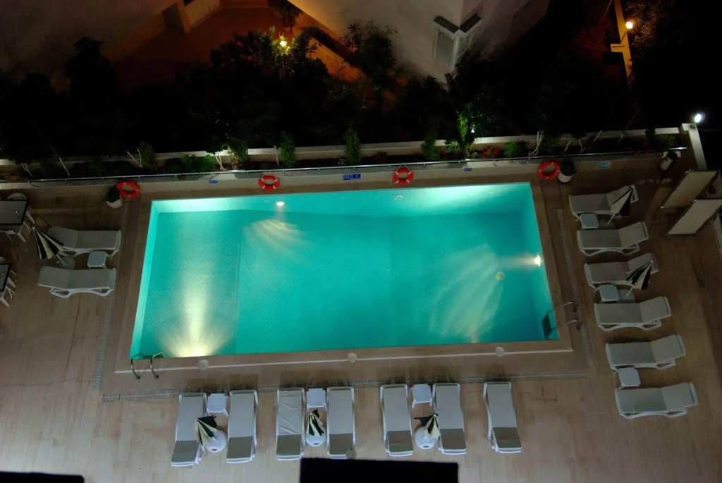 Lara Diamond Hotel