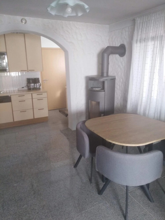 Inviting 3-bedroom Apartment Kekona in Nin Croatia