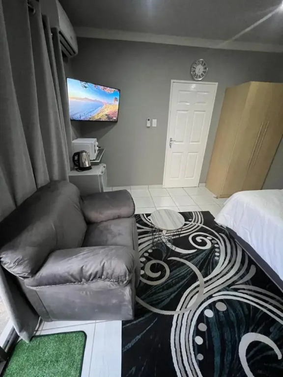 WILLOW GUEST HOUSE