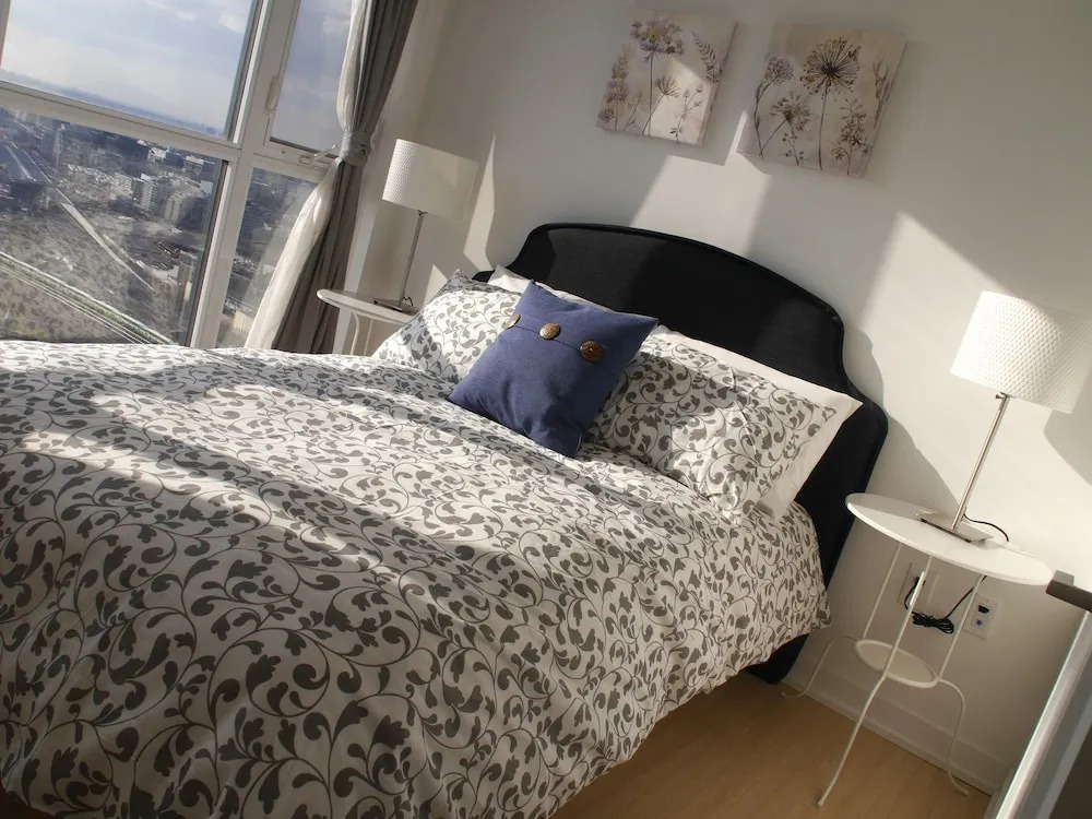 Spacious 3BR Forest Hill Unit