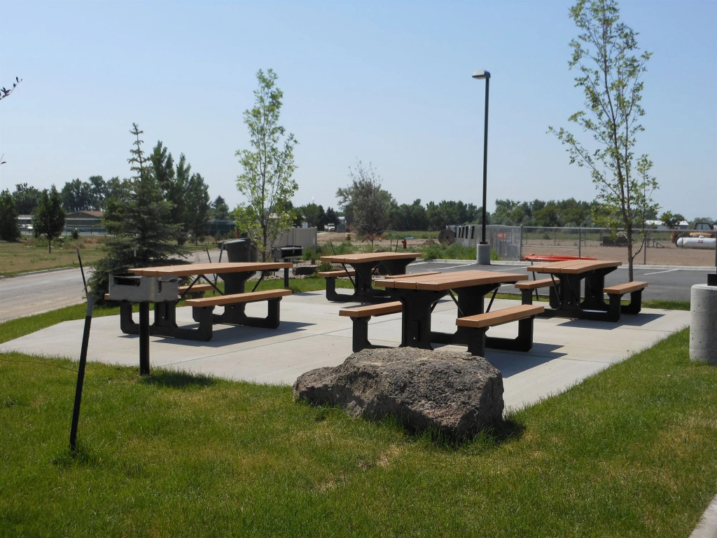 Best Western Golden Prairie Inn and Suites