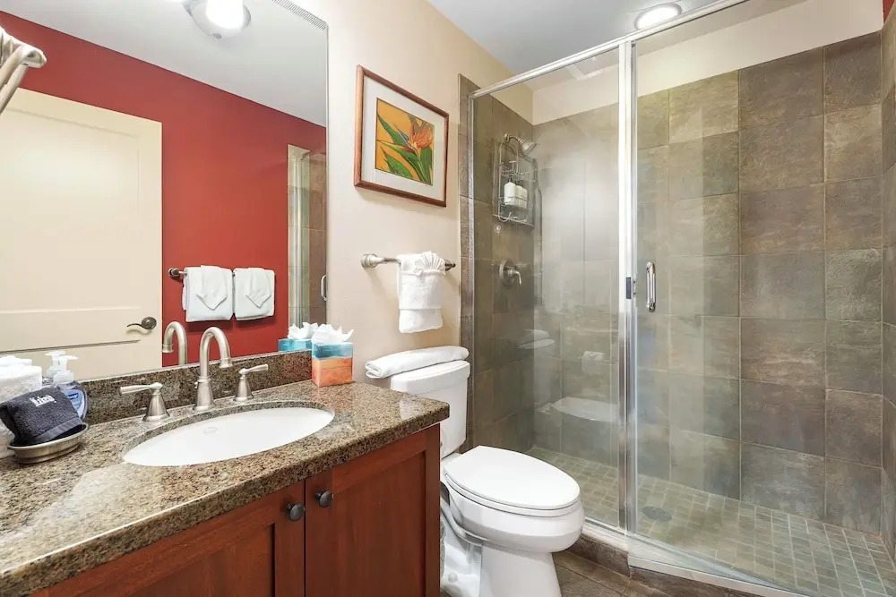 Direct Ocean Front - AC - Concierge Included - Ocean Viewing Lanai & Near Shops! -vrkcv