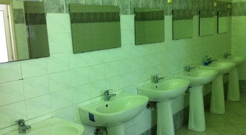 Season Hostel 2