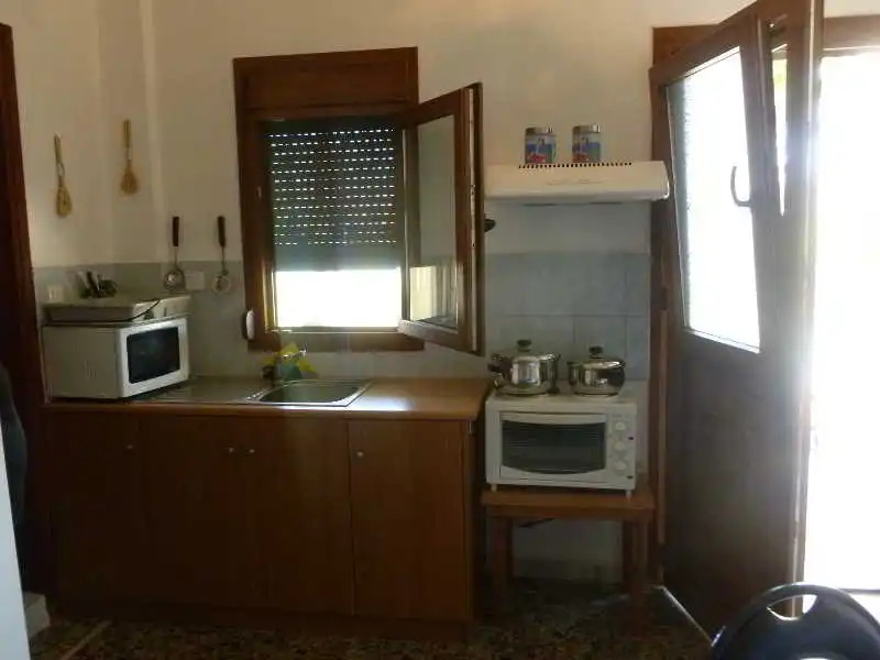 Akrogiali Rooms & Studios