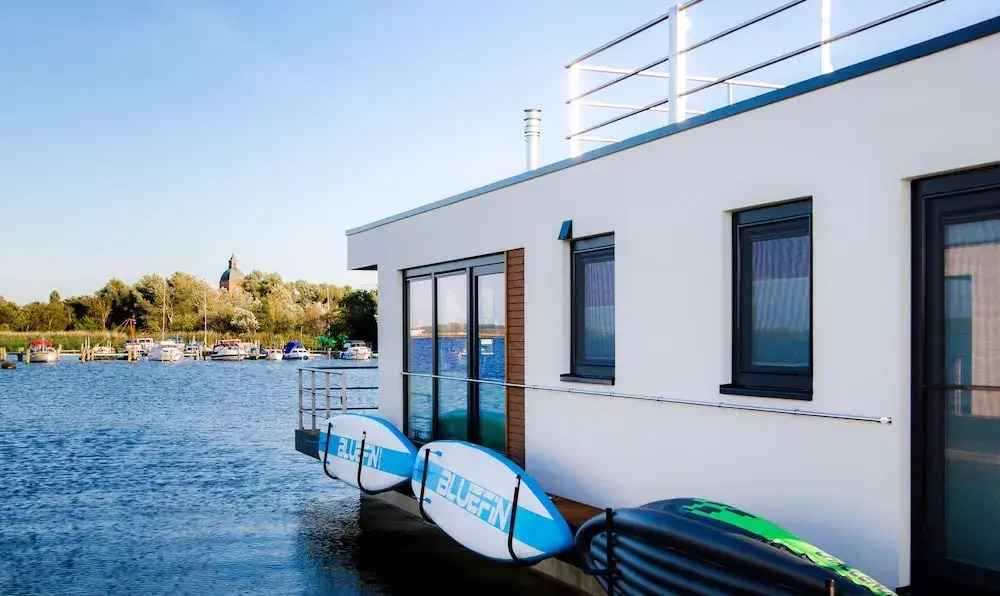 WELL Hausboote