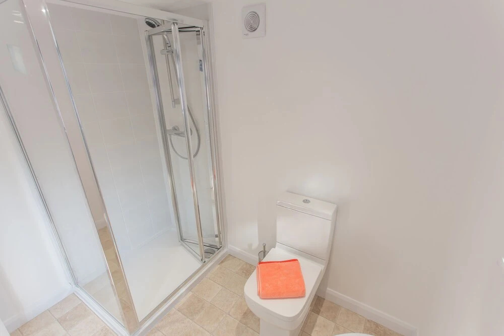 Spacious Comfortable 2 Bed Apartments in Oxford, Free Parking, OX2 Easy Access to City Centre & Hospitals