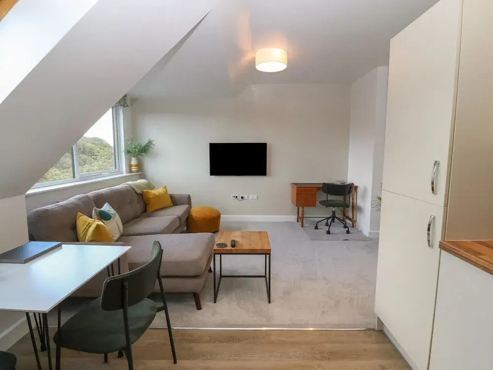 Apartment 16