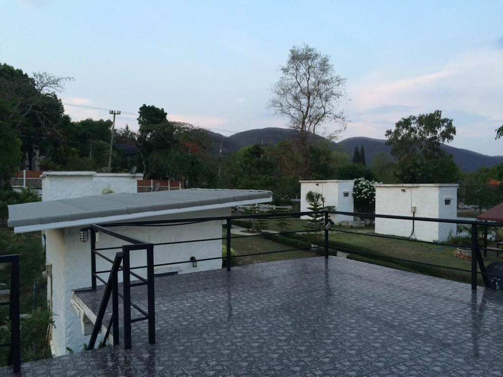 WhiteRock Resort Pakchong