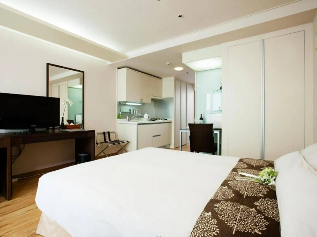 Gangnam Family Hotel