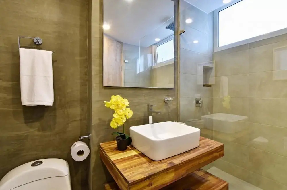 Kona Apartments