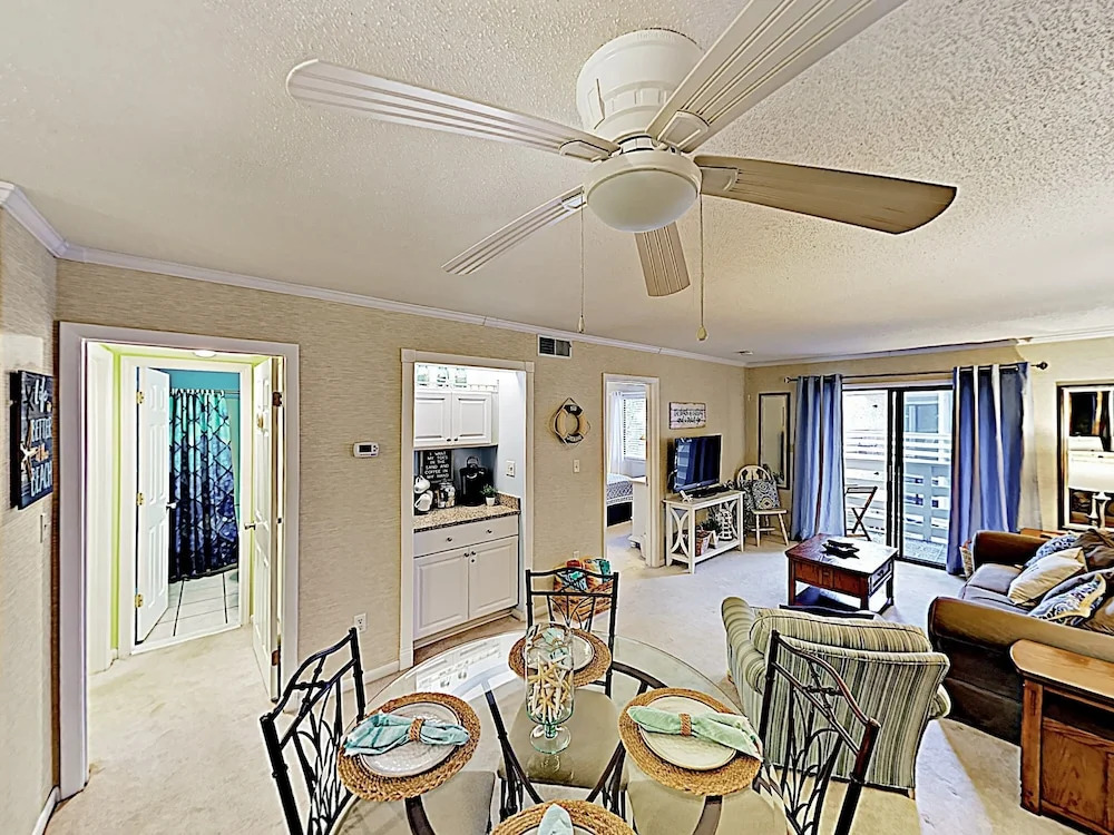 New Listing! All-suite Getaway W/ Pools & Tennis 2 Bedroom Condo