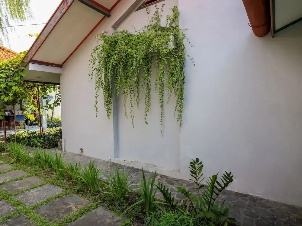 NIDA Rooms Gang Merpati Condong Catur