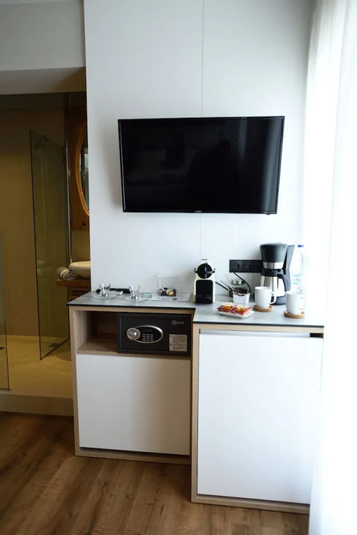 Mystique Luxury Suites