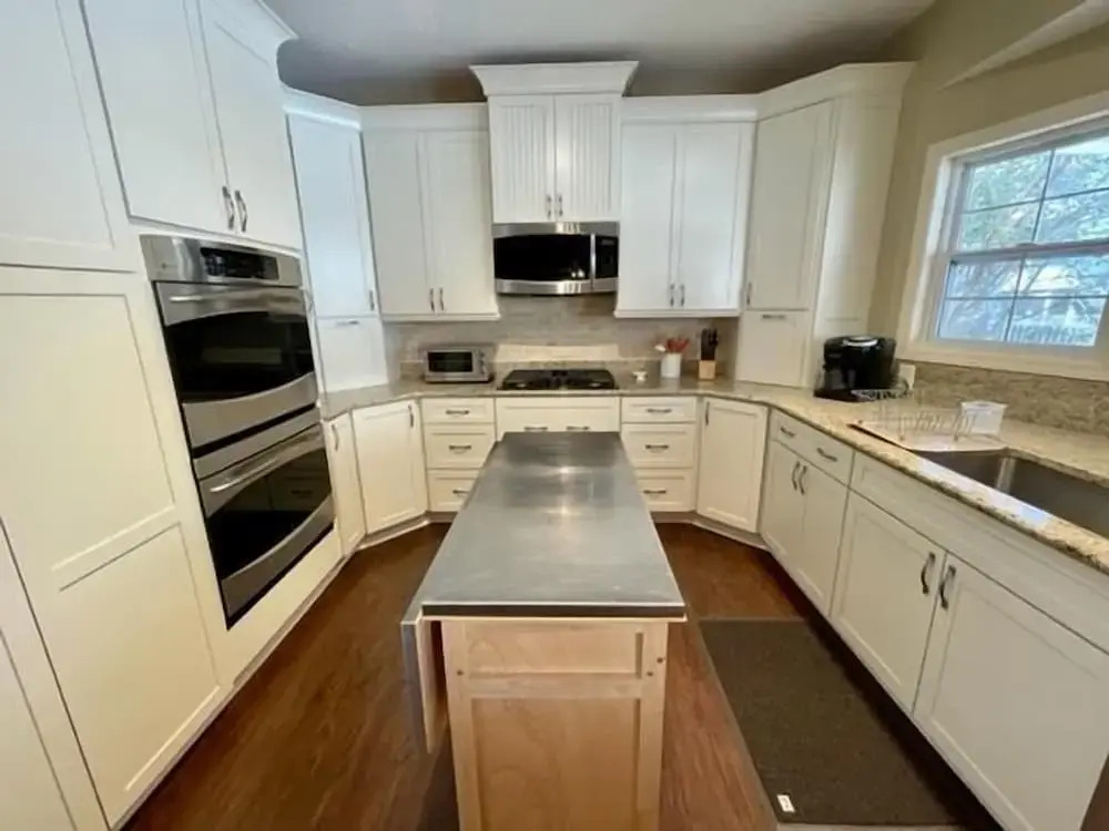 324 Lakeside 3 Bedroom Home by RedAwning