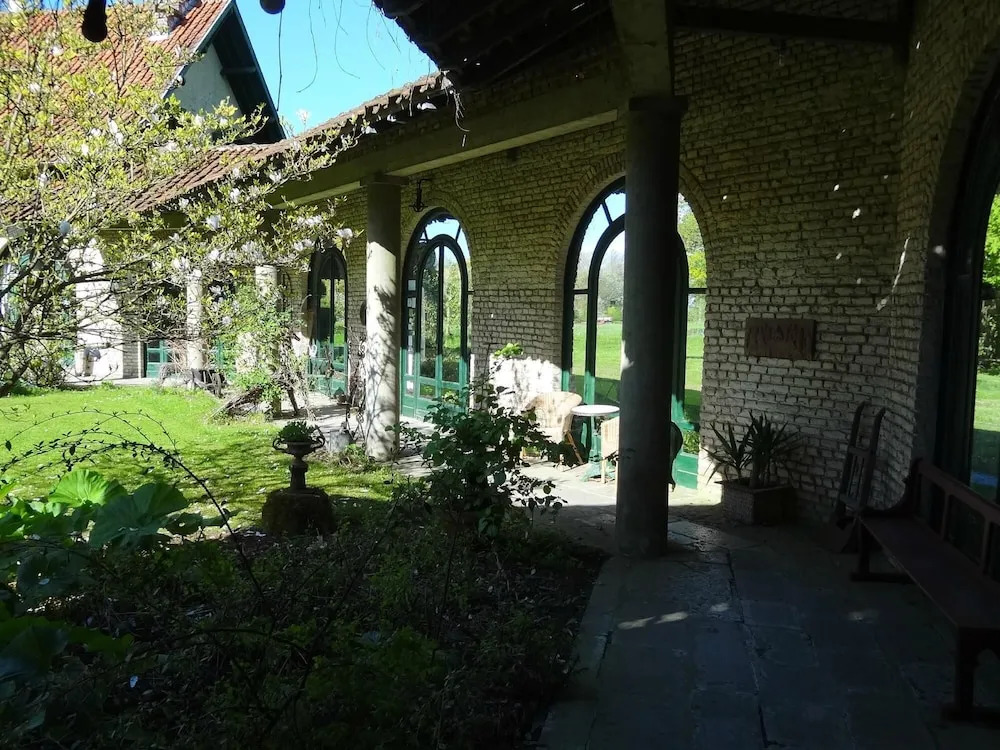 Le Manoir de Bois-en-Ardres