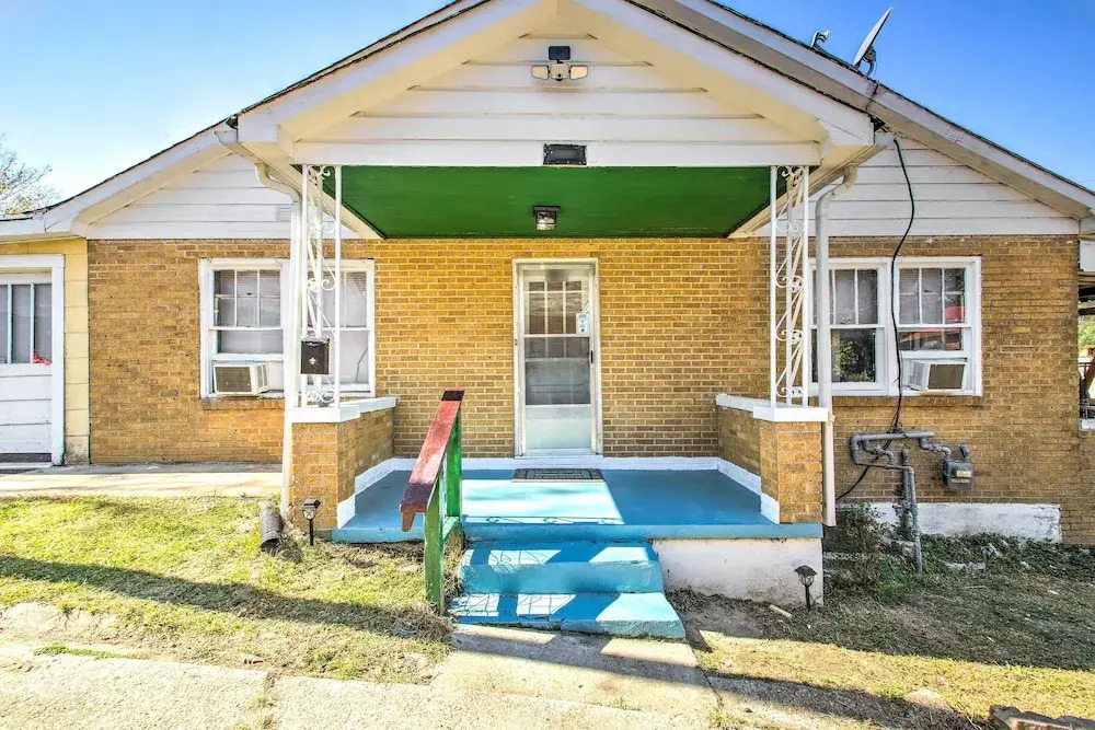 Pet-friendly Hot Springs Abode < 1 Mi to Dtwn