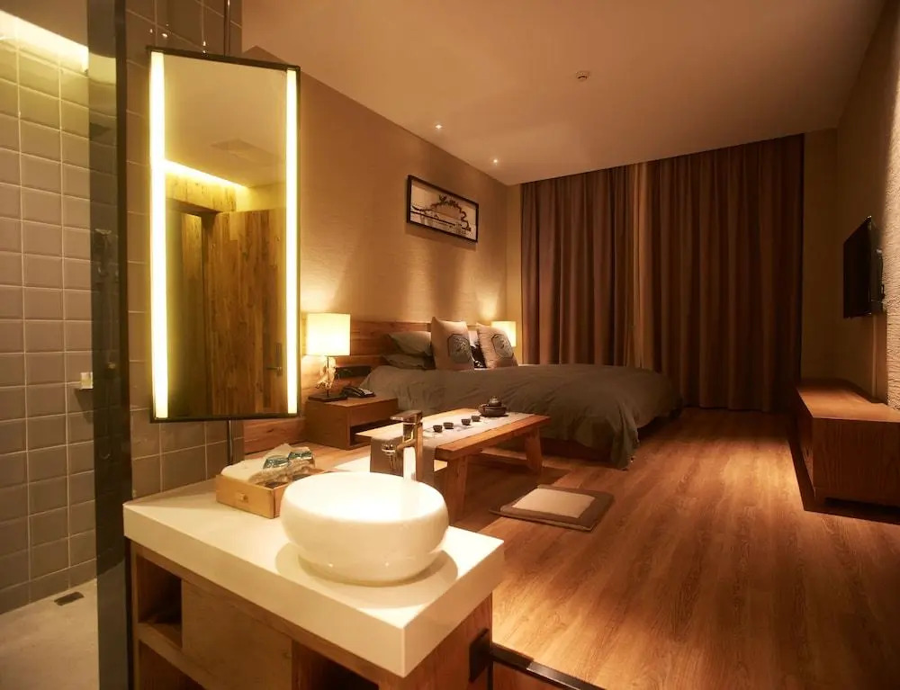 Eden Hotel