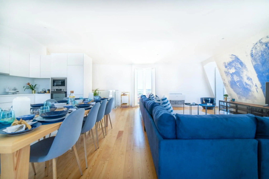 Blue by the River 4 - Unique Penthouse Duplex with a View